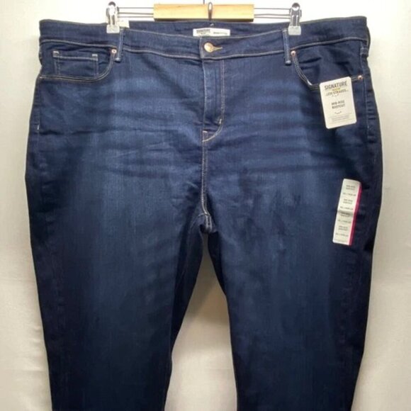 Levi Signature Gold Jeans Women's 26L Dark Denim Mid Rise Bootcut (38x34) NWT - Picture 2 of 12